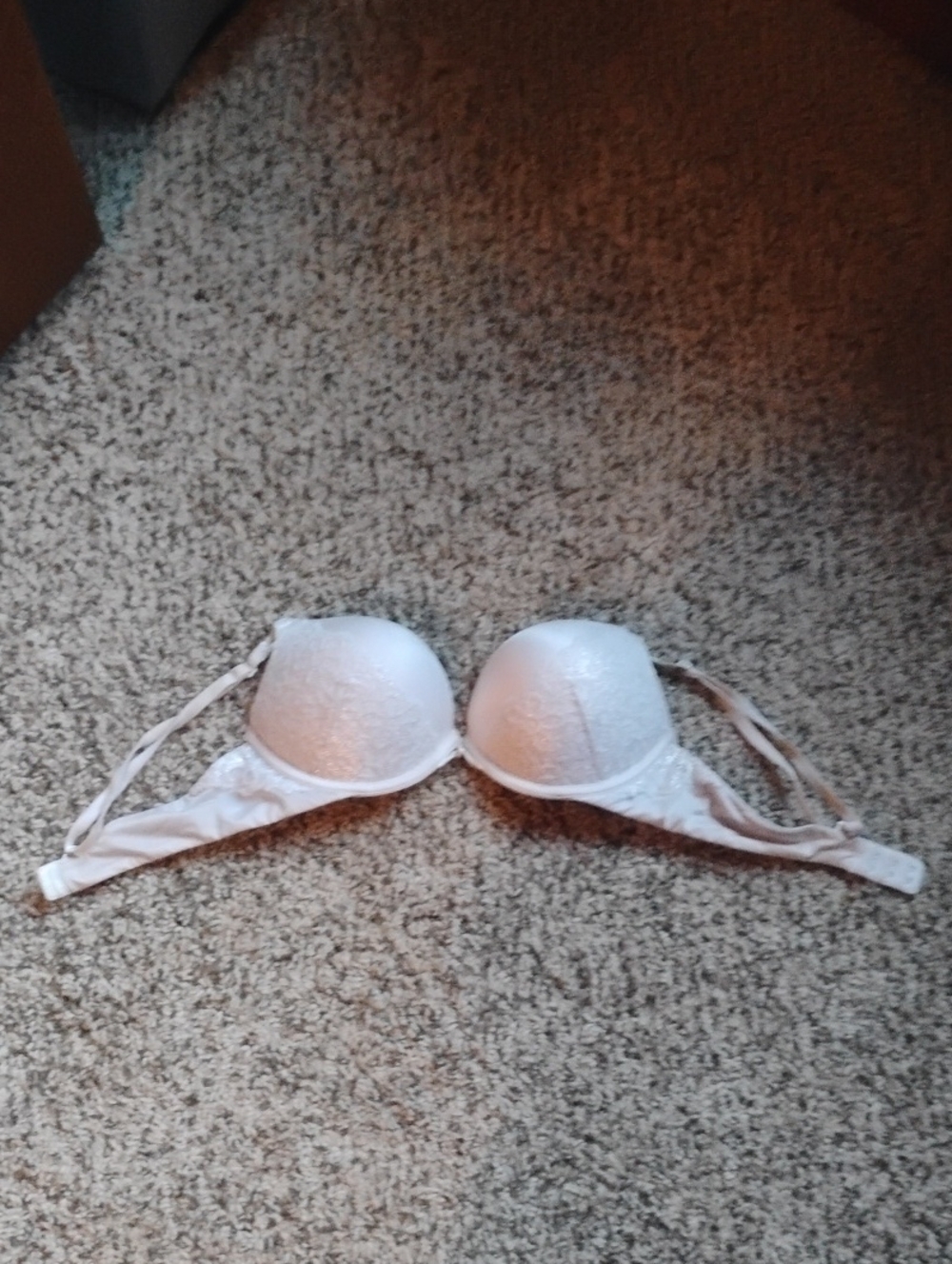 Victoria's Secret Bombshell Plunge White Lace Push-Up Bra